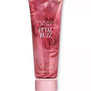 BODY FRAGRANCE
Limited Edition Fuchsia Fantasy Body Lotion